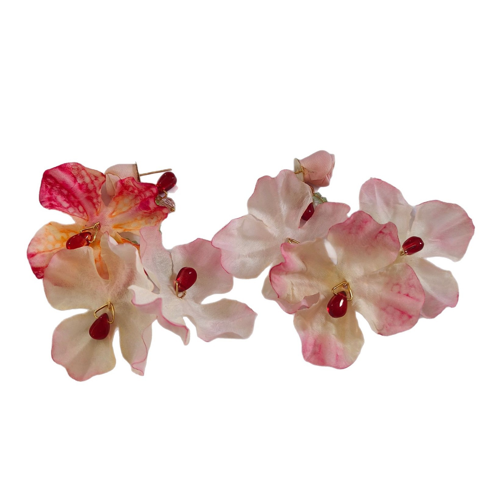 Spring Outing Notes! Vacation-style dry rose flower earrings for women, 2025 new style island stud earrings, exaggerated and elegant earrings Item Picture