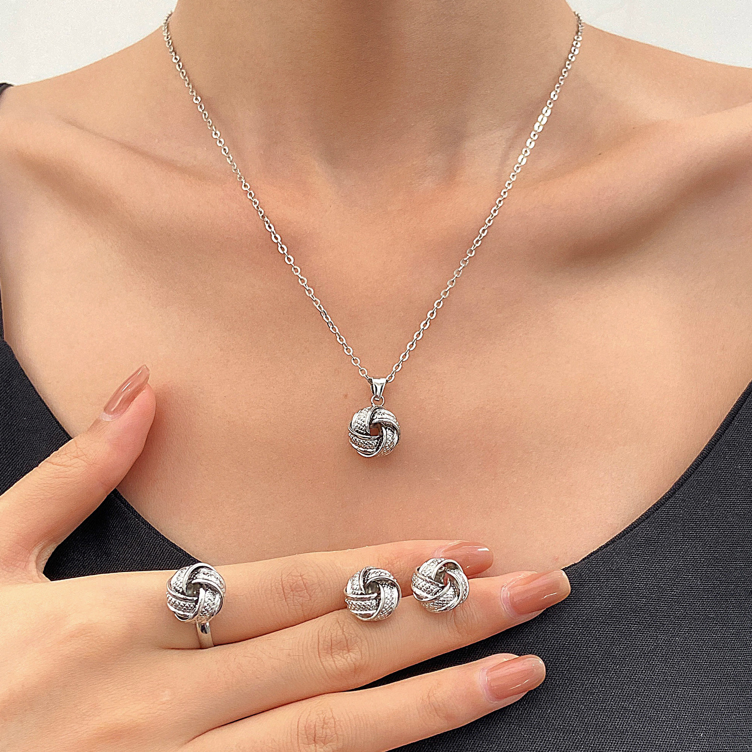 European and American InS-style twisted rope knot jewelry set, women's creative knot necklace, earrings, ring, twist sleeve decoration details Picture