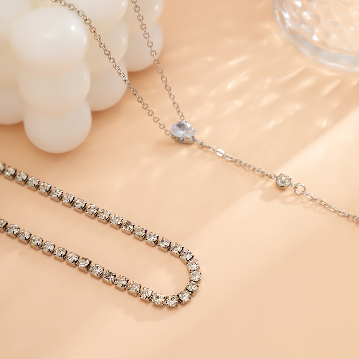 European and American cross-border jewelry, a niche, simple, long Y-shaped, elegant, full diamond necklace, fashionable claw chain, tassel back chain necklace Application Scenario