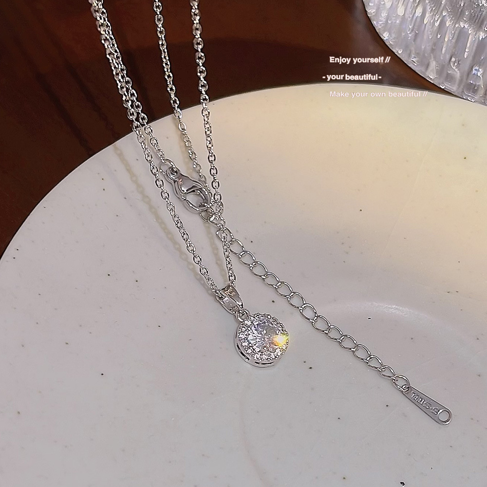 Sweet and exquisite accessories, slightly studded with diamonds, round necklace, a new light luxury and niche versatile necklace for women, collarbone chain Specification drawing