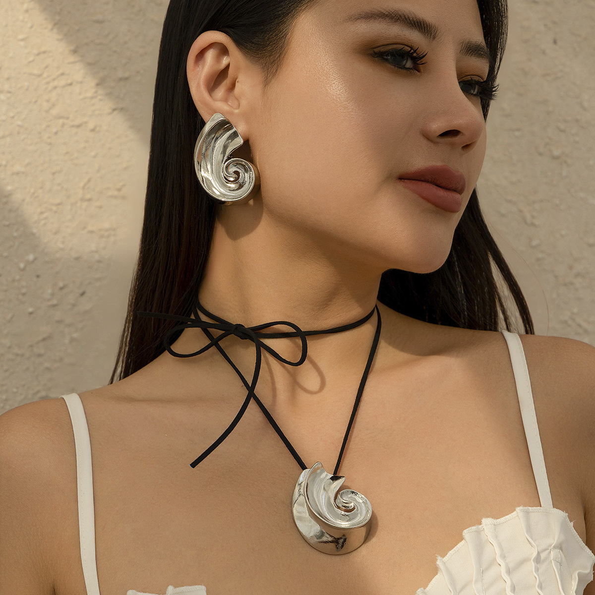European and American cross-border ocean-style exaggerated metal threaded pendant collar necklace, punk heavy industry knot necks necklace Specification drawing