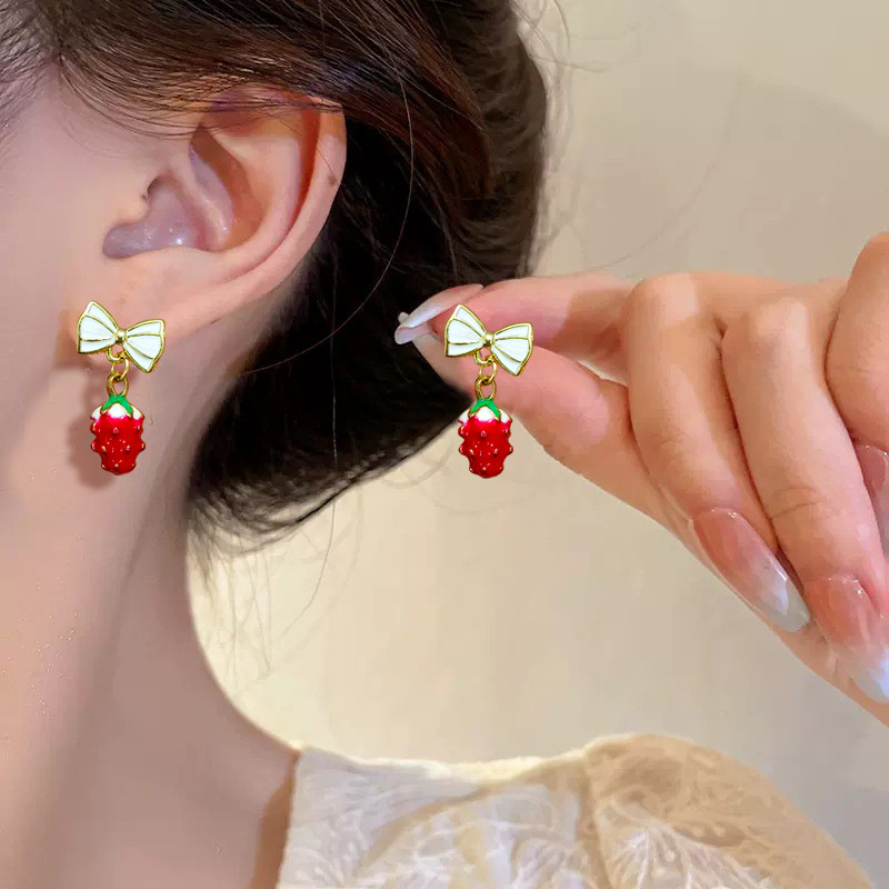 Early spring earrings ~ Cute little raspberry pendant earrings, elegant and delicate, small and simple design style earrings for young girls full figure