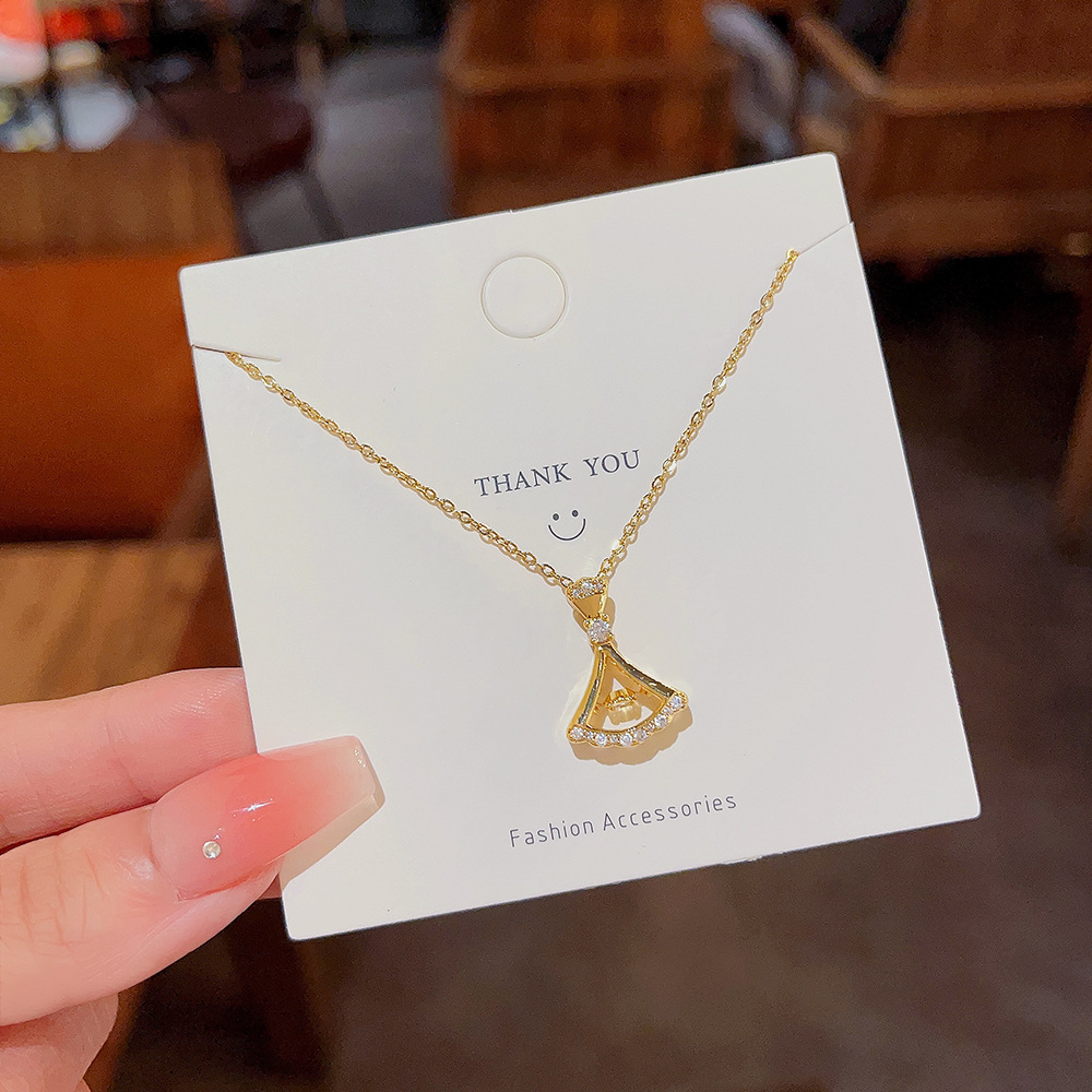 A light luxury, versatile, and internet-famous bestseller, geometry-shaped titanium steel necklace, a niche collarbone chain for women, and a simple and individual Korean-style accessory Specification drawing