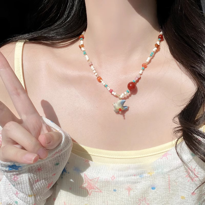 Spring and summer niche handcrafted colorful summer beaded necklace for women, creative, cute and versatile, retro and ins versatile collarbone chain details Picture