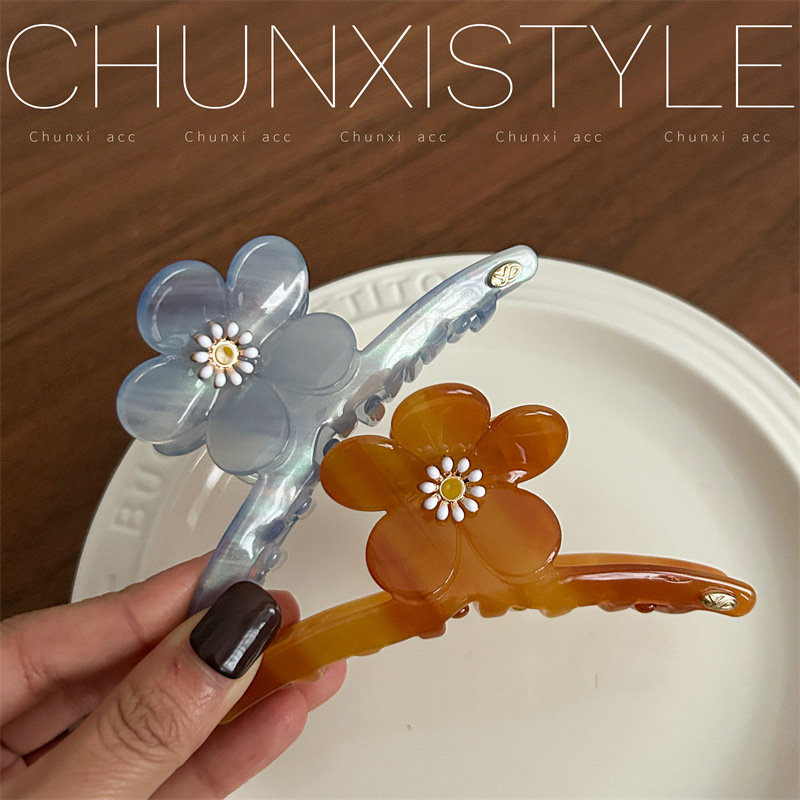 Mermaid Girl acetic acid Flower Hair clip, super fairy-like back head bun hair clip, Japanese and Korean style, versatile new shark clip Application Scenario