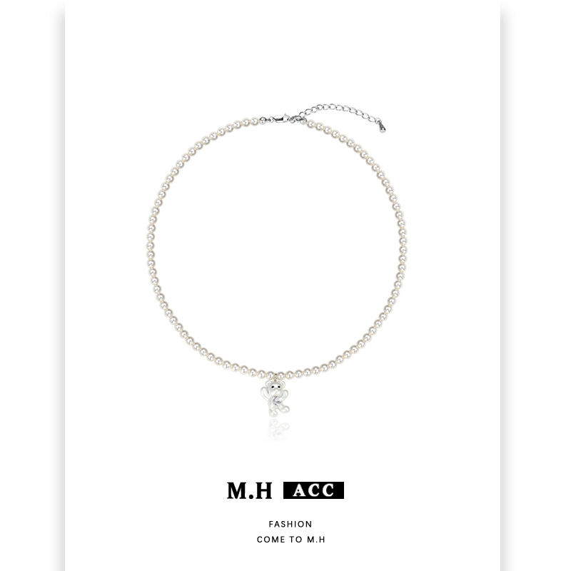 Little Bear Heart Pearl Necklace for Women, 2025 New style Japanese and Korean Instagram niche design, high-end collarbone chain accessory full figure