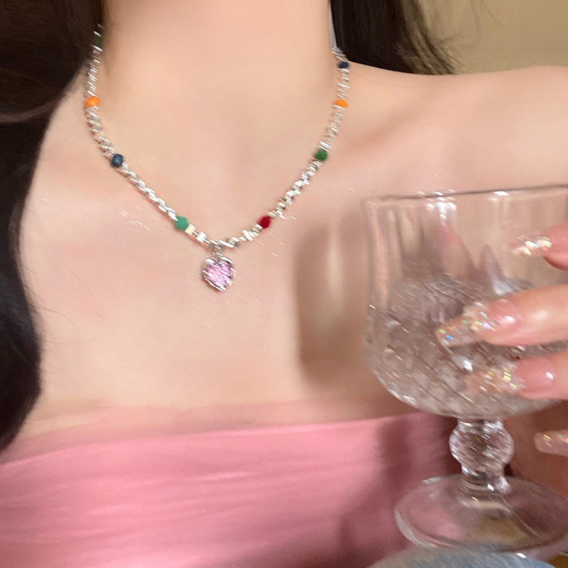 Colorful heart-shaped silver silver collarbone chain for women's summer Instagram niche design accessory sweet and cool hot girl fashion necklace Specification drawing