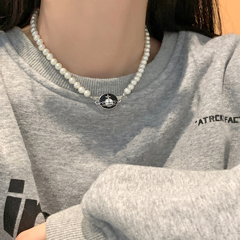 Lisa's same pearl Planet hoodie necklace for women's spring and summer, a niche design accessory with a stylish collarbone chain trend Specification drawing