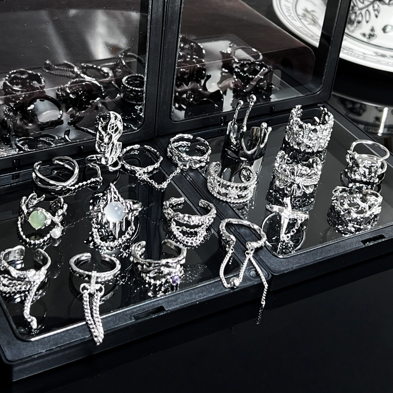 Punk personality, irregular shape, pleated chain opening ring, gender-neutral style, simple, fashionable and niche index finger ring details Picture