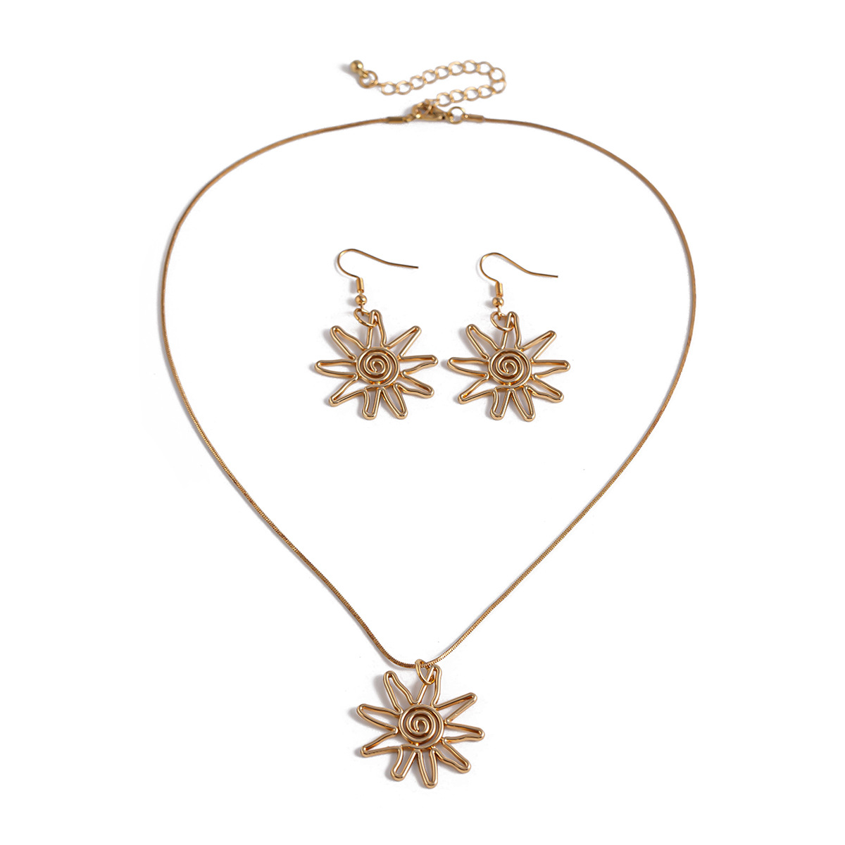 European and American cross-border jewelry, fashionable Sun three-dimensional alloy necklace set, simple geometric pendant collarbone chain Item Picture