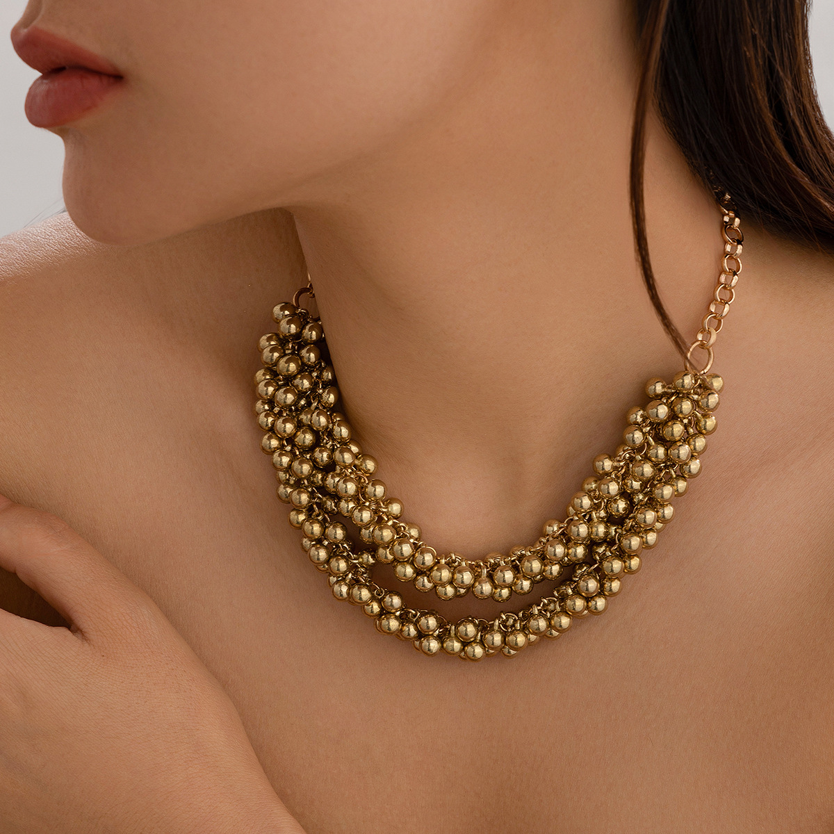 European and American cross-border jewelry, InS-style multi-layer CCB round bead necklace, simple and niche design metal necklace full figure
