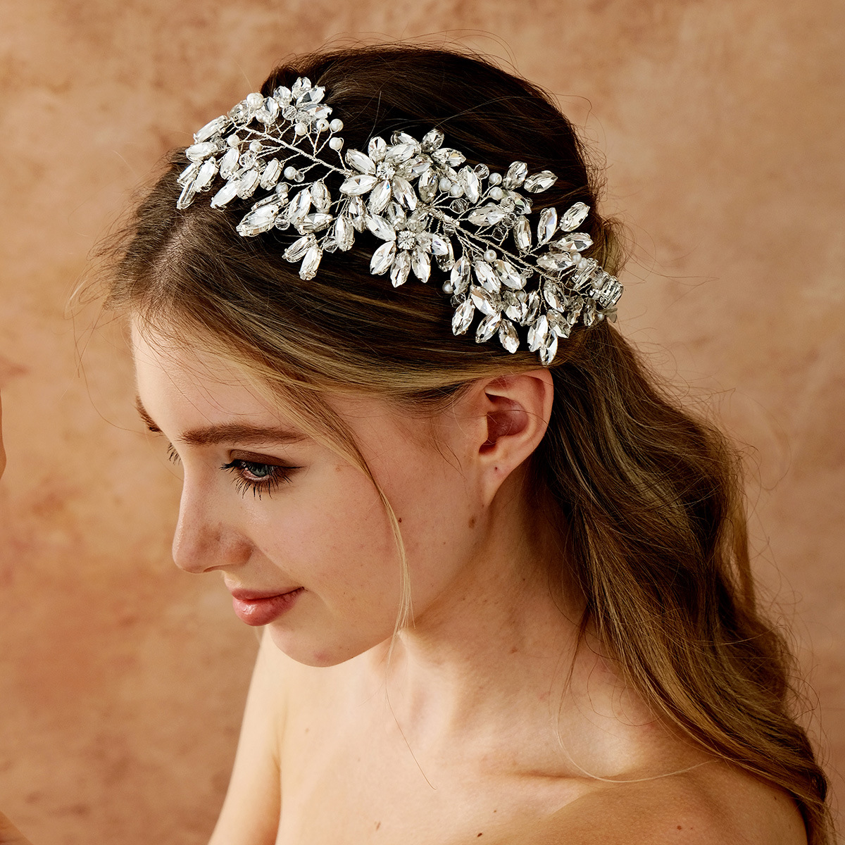 European and American retro hair accessories, hand-stitched combs for women, light luxury and elegant wedding dress accessories, horse's eye water diamond flower bridal hair combs full figure