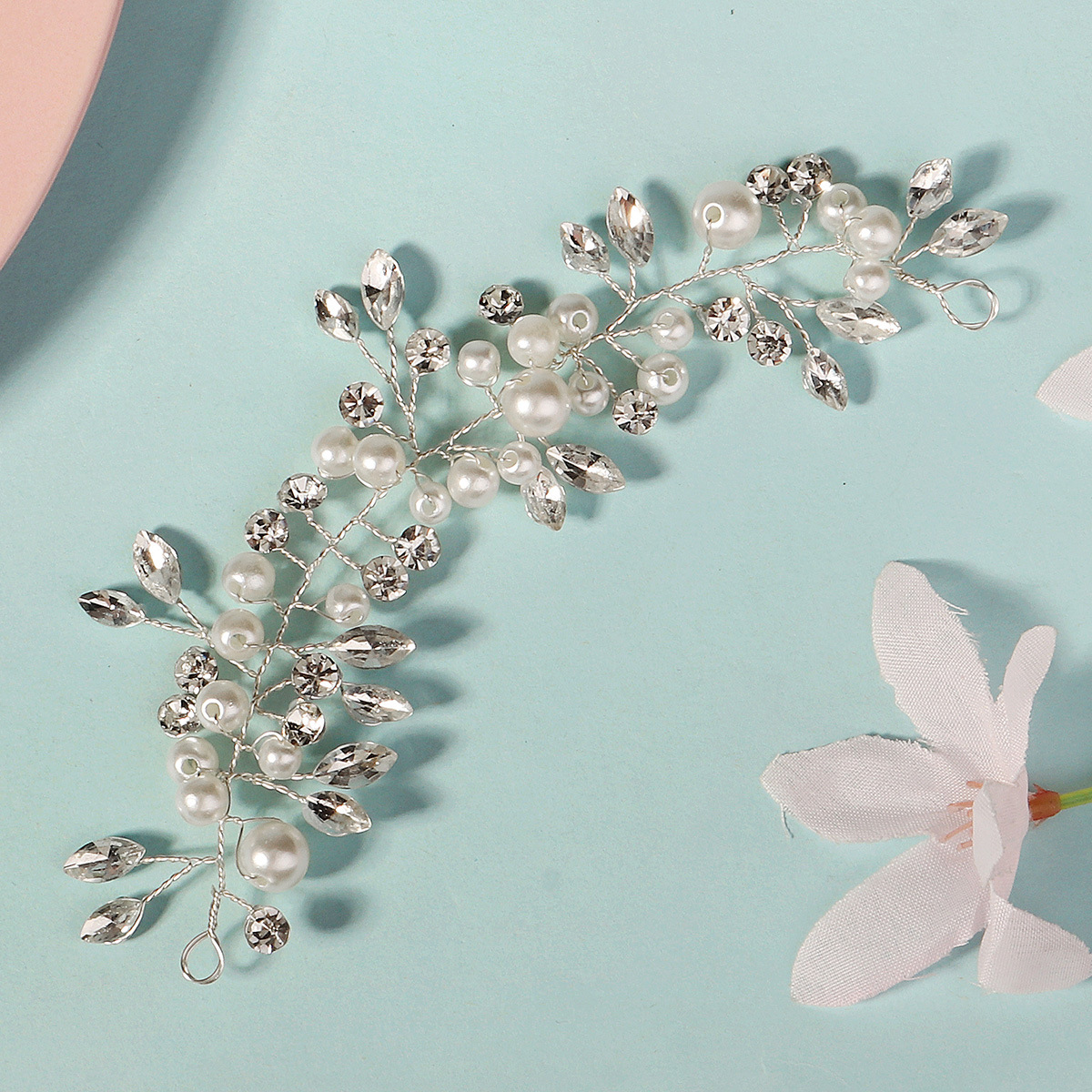 New Chinese-style Xiuhe ancient-style headband, ins style, versatile and beautiful handcrafted hair accessory, pearl crystal hair band, water diamond jewelry Specification drawing