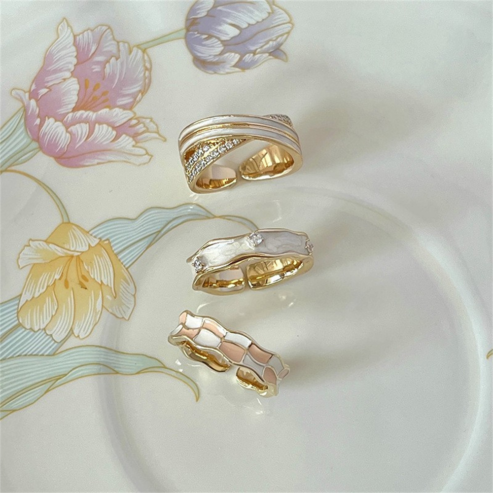 Enamel pearl ring, a niche design for women with a high-end feel, adjustable mother-of-pearl ring, a new trendy index finger ring details Picture