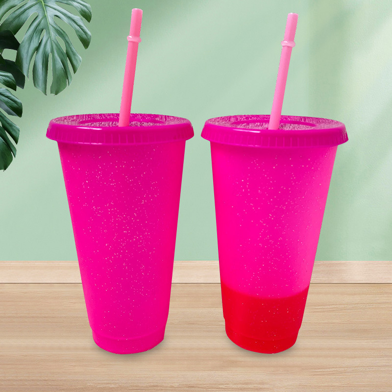 New creative glitter color-changing cup that changes color when cold, large size with straw, DIY plastic cup. Customized logo available upon request Application Scenario