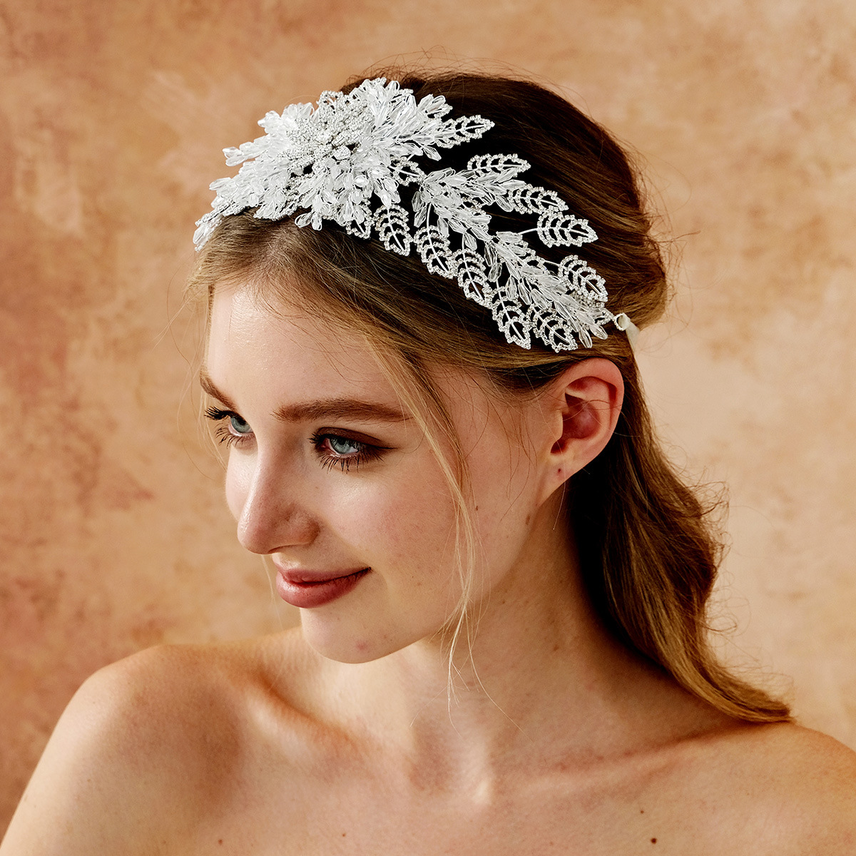 New high-end handcrafted bridal headbands from Europe and America, heavy crystal beaded headbands, grand and luxurious wedding headwear for women full figure