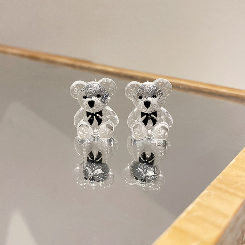925 Silver Needle Dongdaemun Earring from South Korea, a unique transparent bear earring, is cute and stylish, with a trendy design Specification drawing