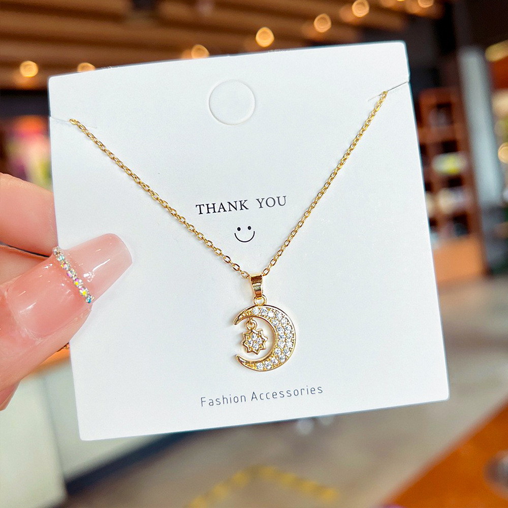 Korean-style light luxury lucky star moon necklace, women's collarbone chain, InS-style niche design pendant, simple and elegant necklace full figure