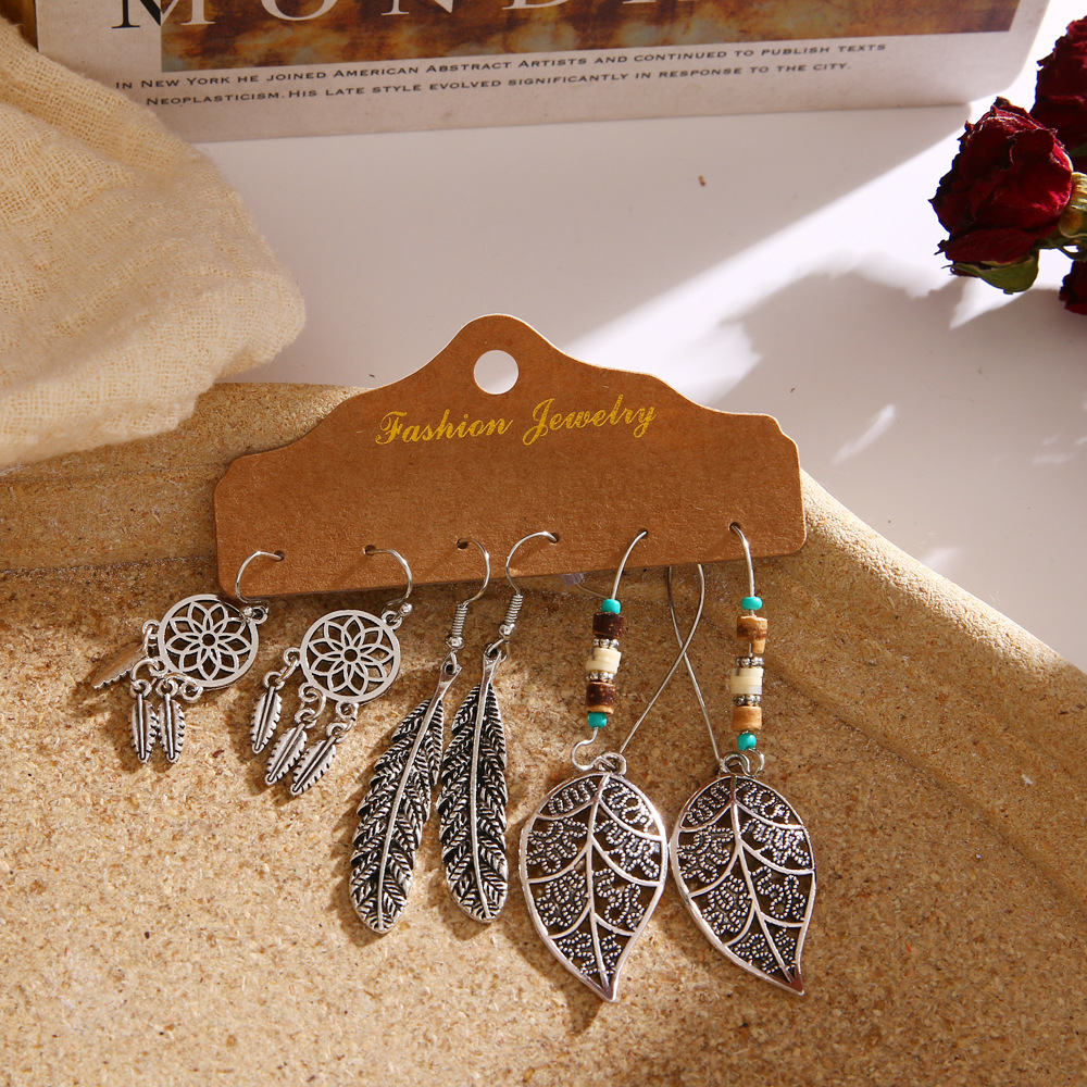 A 6-piece Bohemian-style earring set with tassels and pendants in the Korean jewelry world, featuring cross-border retro ethnic style earrings Application Scenario