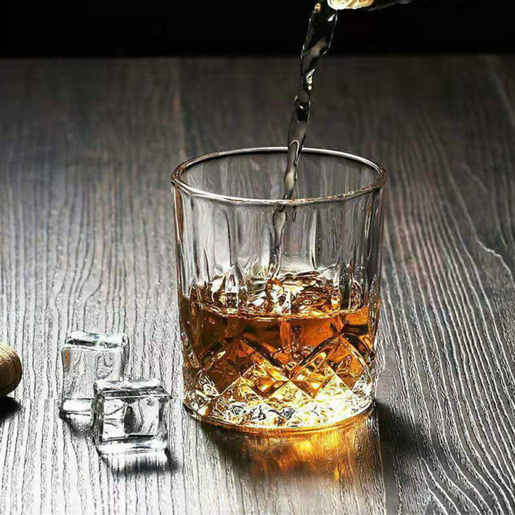 DELISOGA engraved glass cups, classical cups, beer mugs, whisky cups, juice cups, water cups wholesale with logo printing details Picture