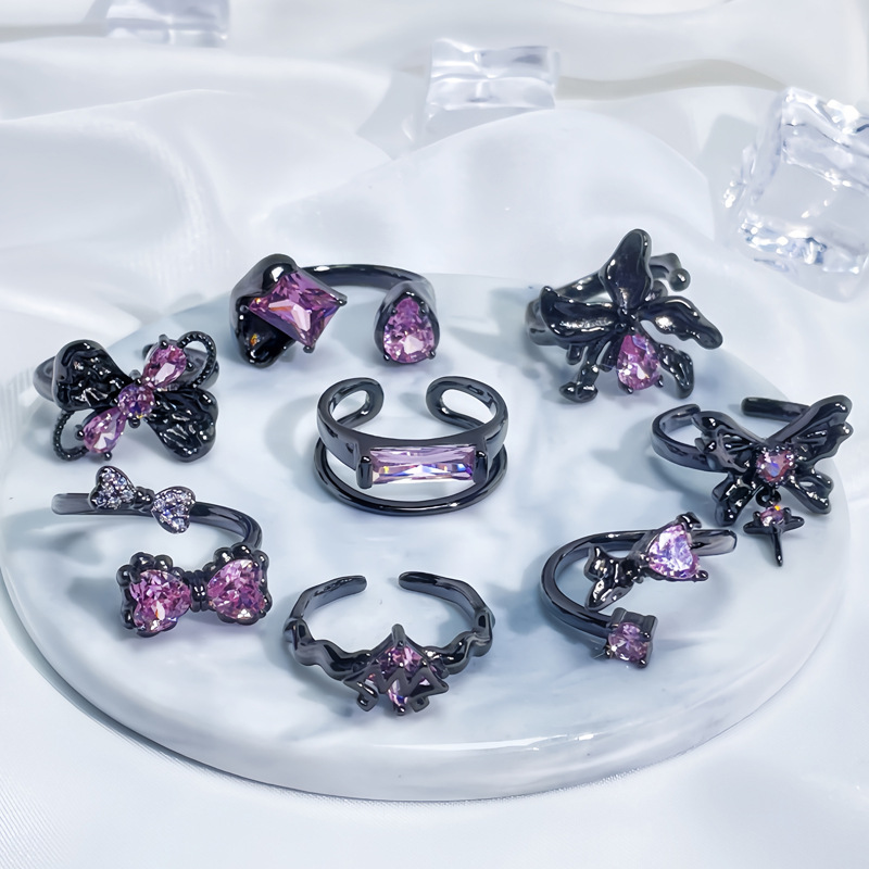 A cool, fashionable and unique dark pink diamond ring from Europe and America, a butterfly ring with a light luxury and high-end feel, and a niche design full figure