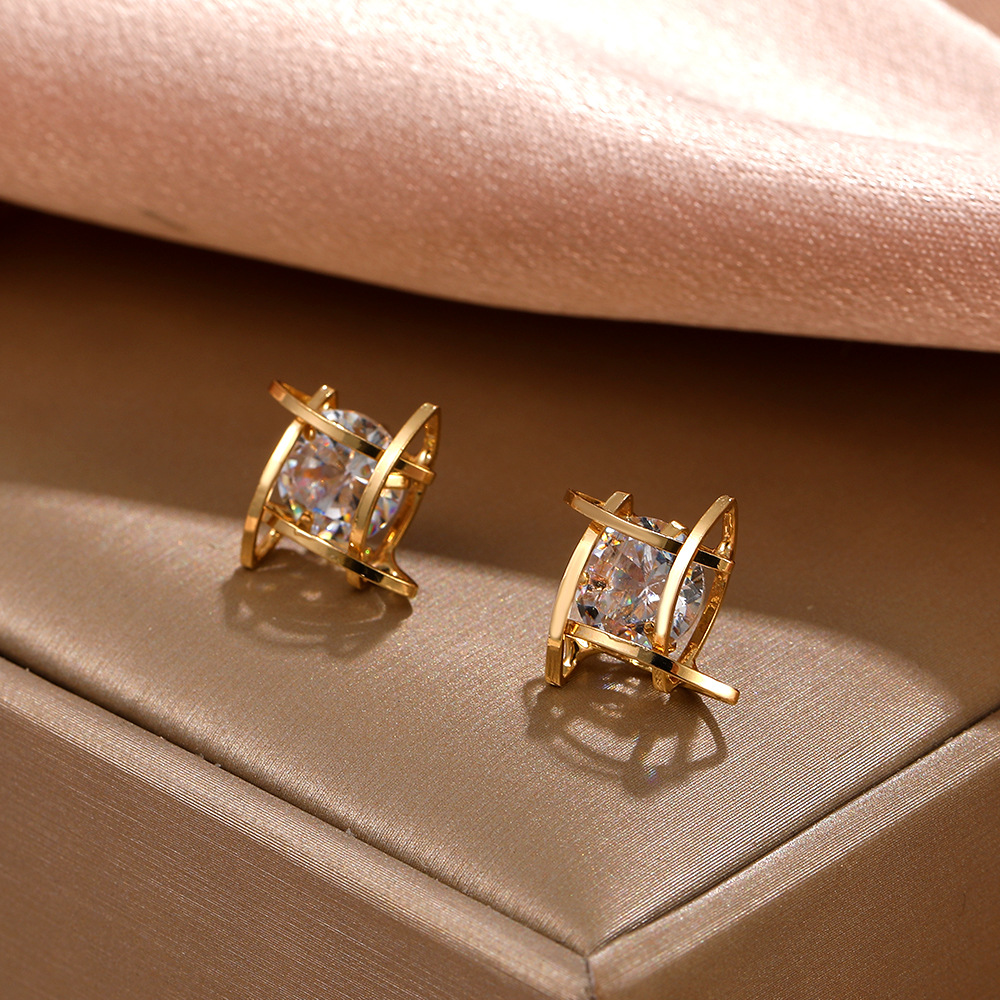 New Zircon geometric stud earrings for cross-border trade, simple and niche square earrings from Japan and South Korea, fashionable and versatile earrings for women details Picture