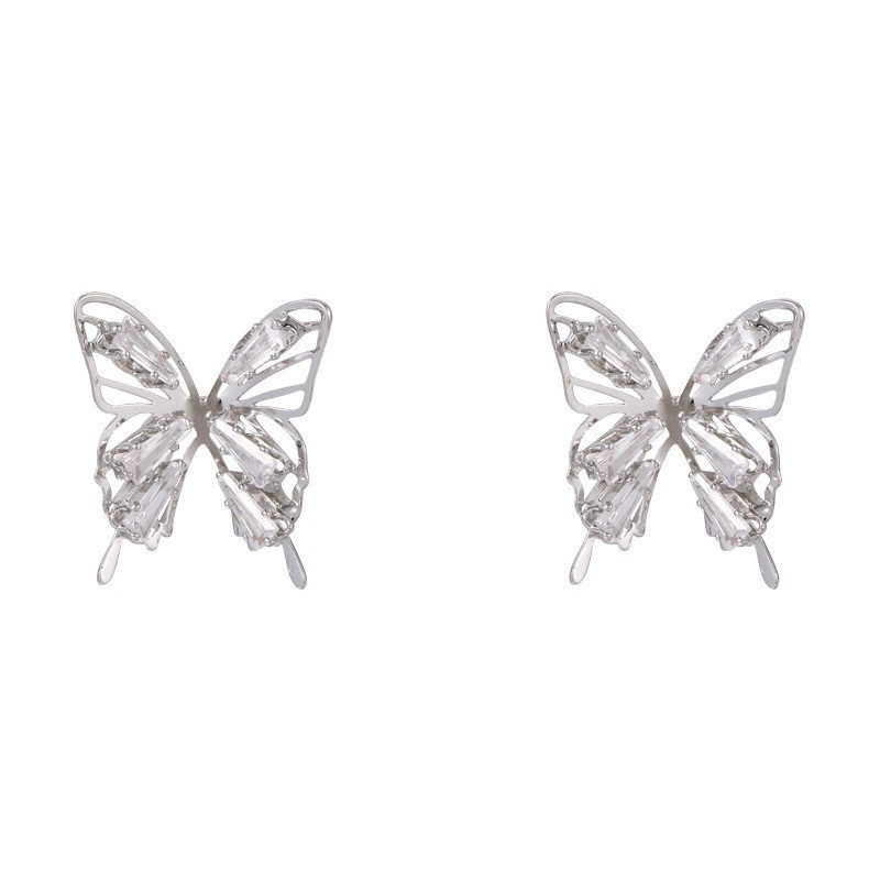 Super ethereal and lively ~ Elegant hollowed-out butterfly stud earrings designed by a gentle and refined lady on Instagram. Zircon earrings and silver needles Item Picture
