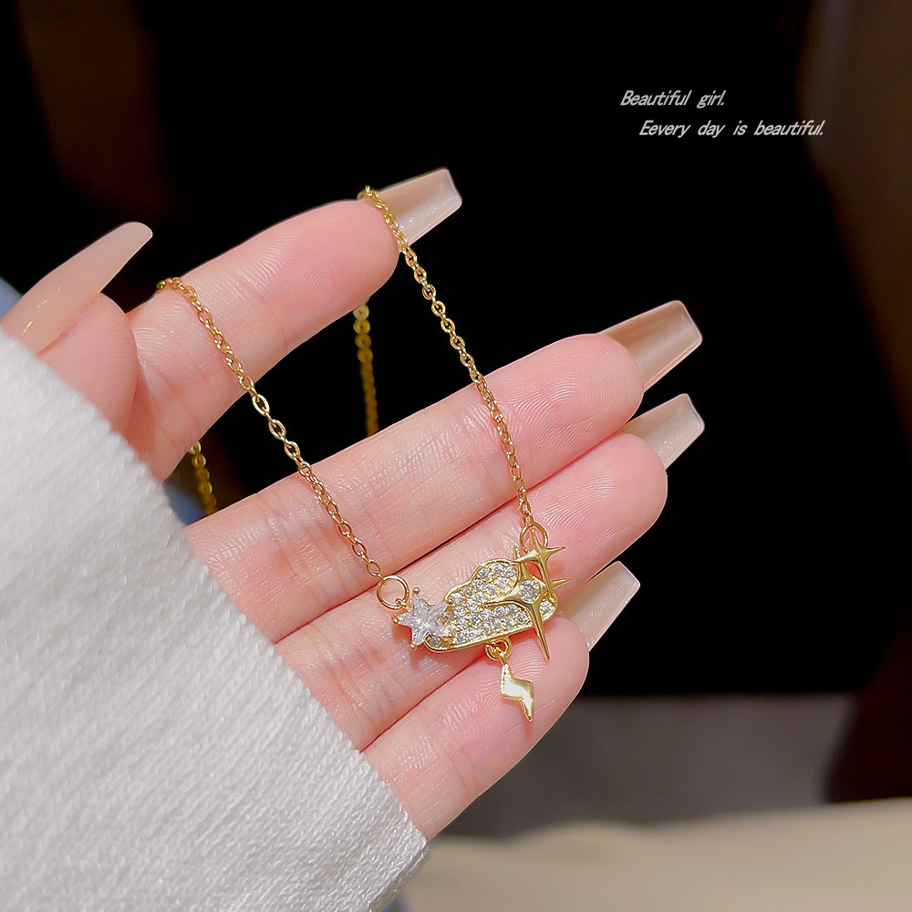 High-end and exquisite lightning cloud necklace, light luxury and niche accessory, new bestseller, Internet celebrity necklace, collarbone chain details Picture