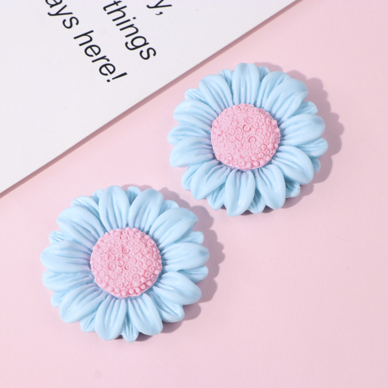 Large sunflower resin accessories, flower diy hair band accessories, earrings, cups, storage boxes, decorative materials Application Scenario
