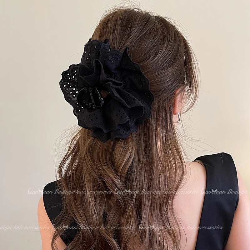 French retro flower hair clips, shark clips for the back of women's heads, large elegant and ethereal hair clips, new 2024 high-end style details Picture