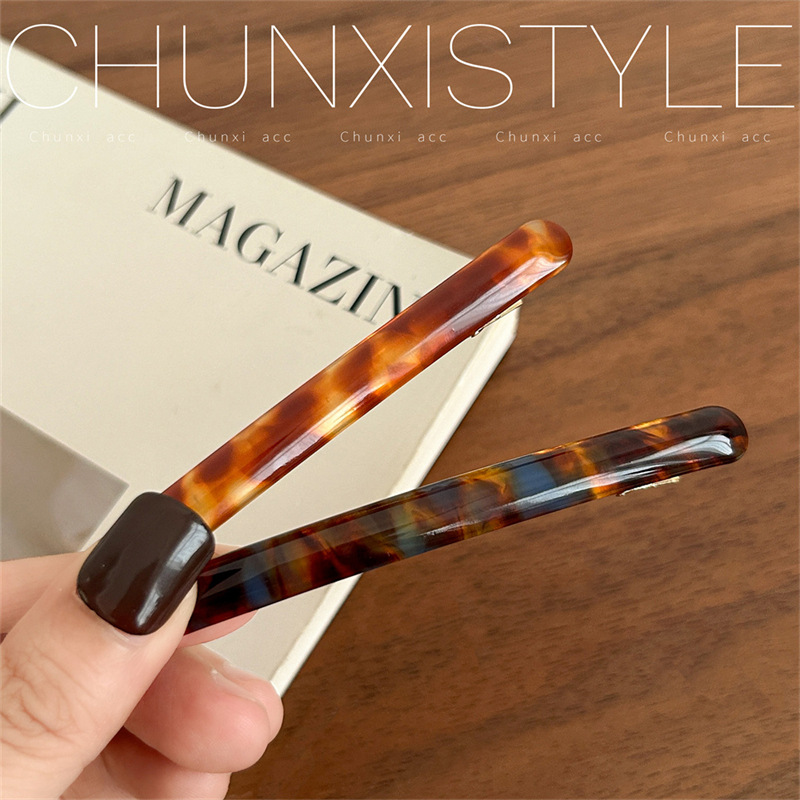 Acetic acid duckbeak clips for women, side bangs clips for haircuts, hair clips for breaking hair, hair straightening clips, straight clips, hair clips, new headwear Application Scenario