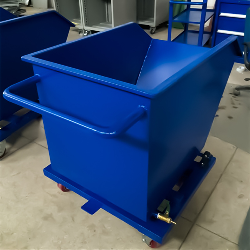 Iron chip truck workshop, flip chip collection truck, heavy-duty industrial waste material truck, chip conveyor trolley, dump truck details Picture