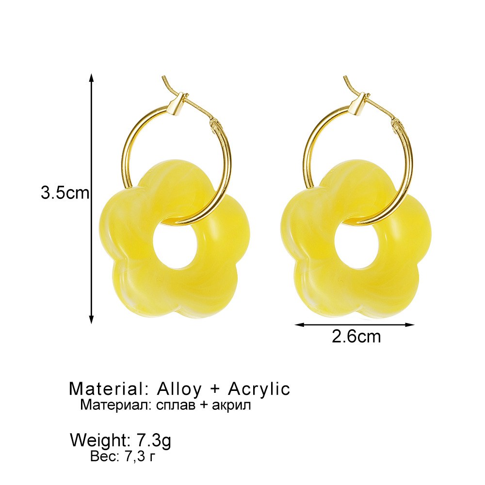 Cartoon heart bear design, Instags-style silver needle women's colorful creative and fun earring, eco-friendly and color-preserving earrings details Picture