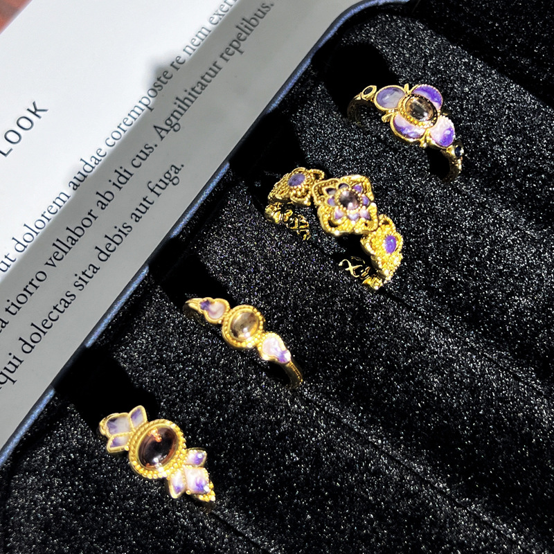A retro enamel purple gradient sweet and cool ring with a national trend style, a feminine floral charm, a niche and cold style, and a light luxury index ring Application Scenario