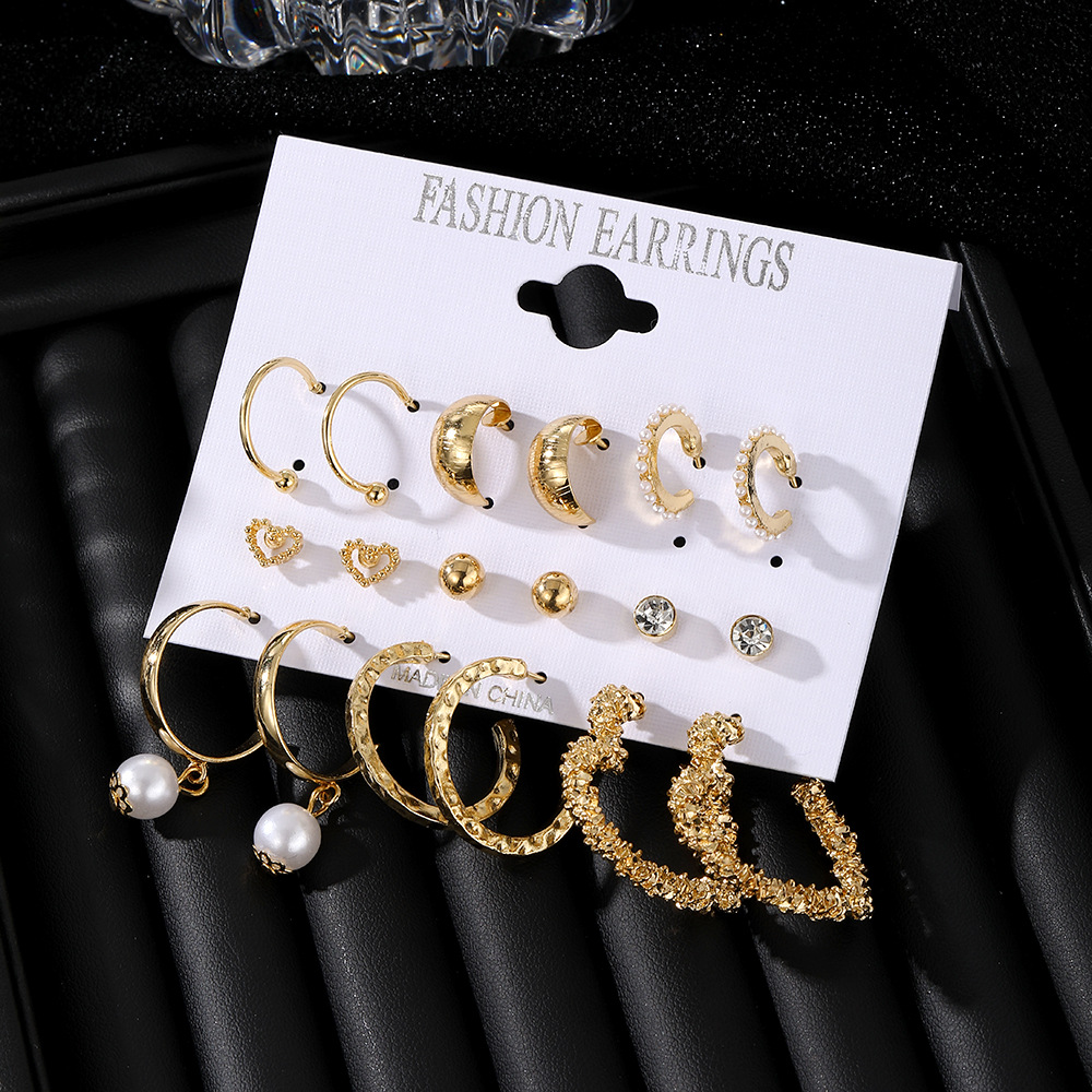 European and American cross-border bestseller heart-shaped stud earrings, pearl women's earrings, creative French retro gold ear ring set Specification drawing