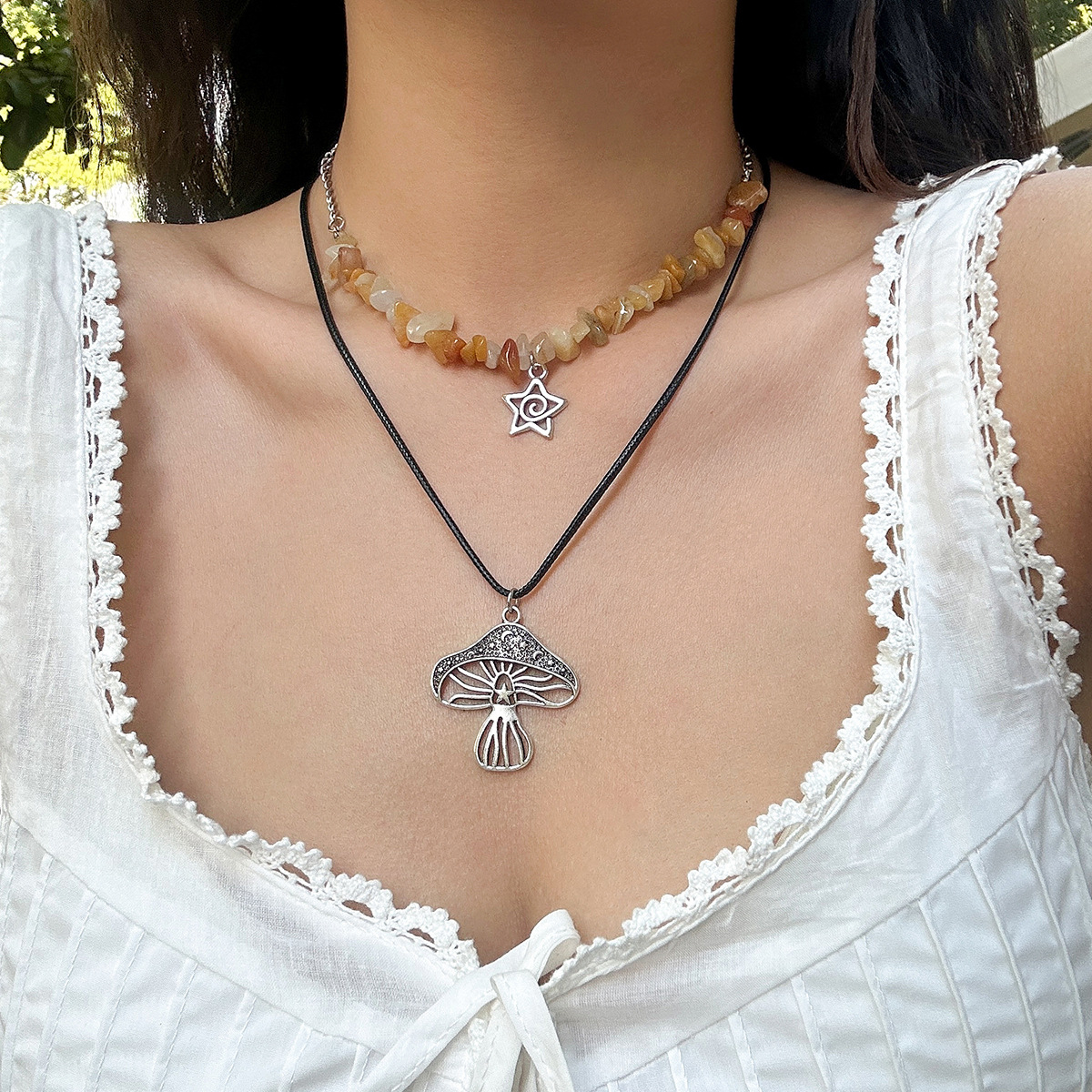 European and American cross-border jewelry, ethnic-style mushroom skin wax thread necklace, retro turquoise beaded multi-layer collarbone chain full figure