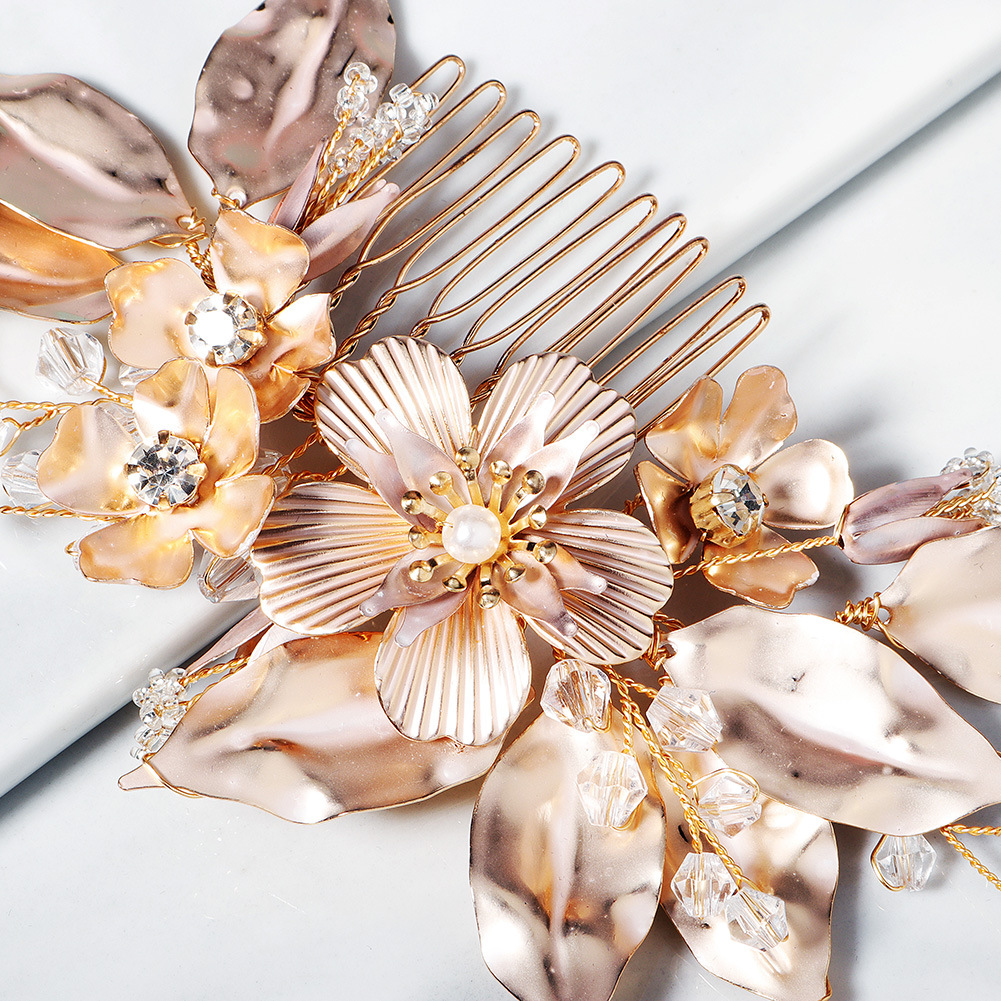 miallo high-end bridal hair accessories, creative hair combs, golden flower hand-inserted combs, European and American wedding veil accessories Specification drawing