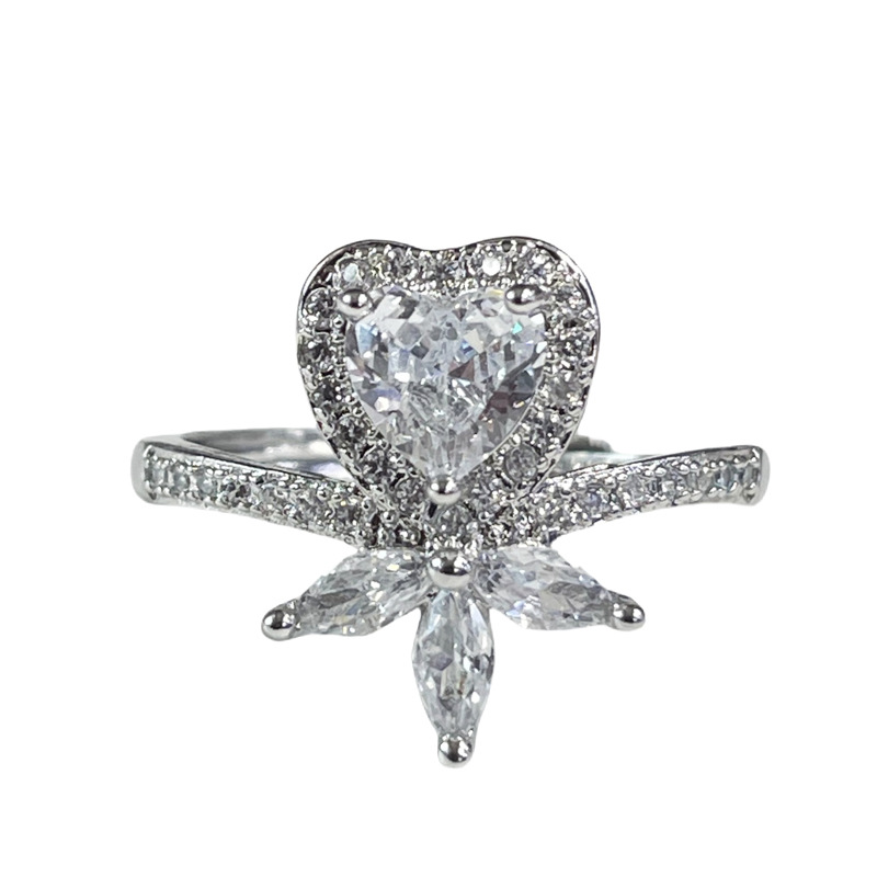 The 2024 new light luxury and high-end heart-shaped yellow diamond ring is a unique, cold, sweet, cool and fashionable index finger ring for women Item Picture