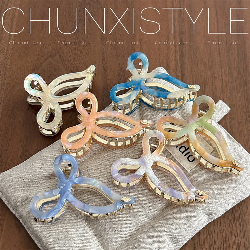 YD Acetate butterfly gripper, a fashionable and popular gripper, the shark clip at the back of the head, a high-end hair clip, a new versatile hair accessory details Picture