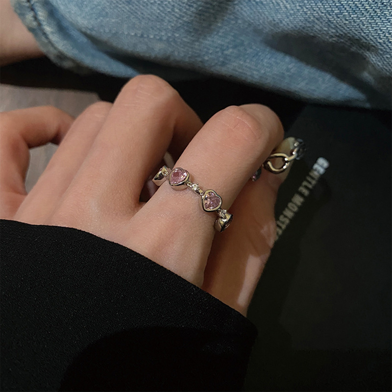 Korean version pink diamond zircon heart-shaped ring for women's Instagram niche design High-end ring, fashionable and individual index finger ring full figure