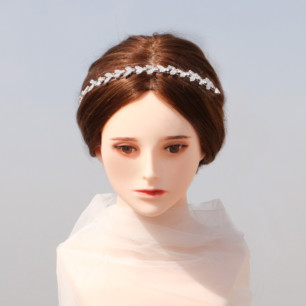 Korean high-end light luxury zircon hair bands, handcrafted crystal daily versatile hair bands, bridesmaid flower girls, simple wedding dress headwear accessories details Picture