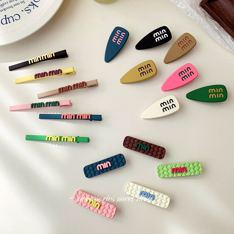 Candy-colored metal teardrop hair clips, miumiu letter hair clips, cute bangs clips, Korean duckbill clips, side clips details Picture