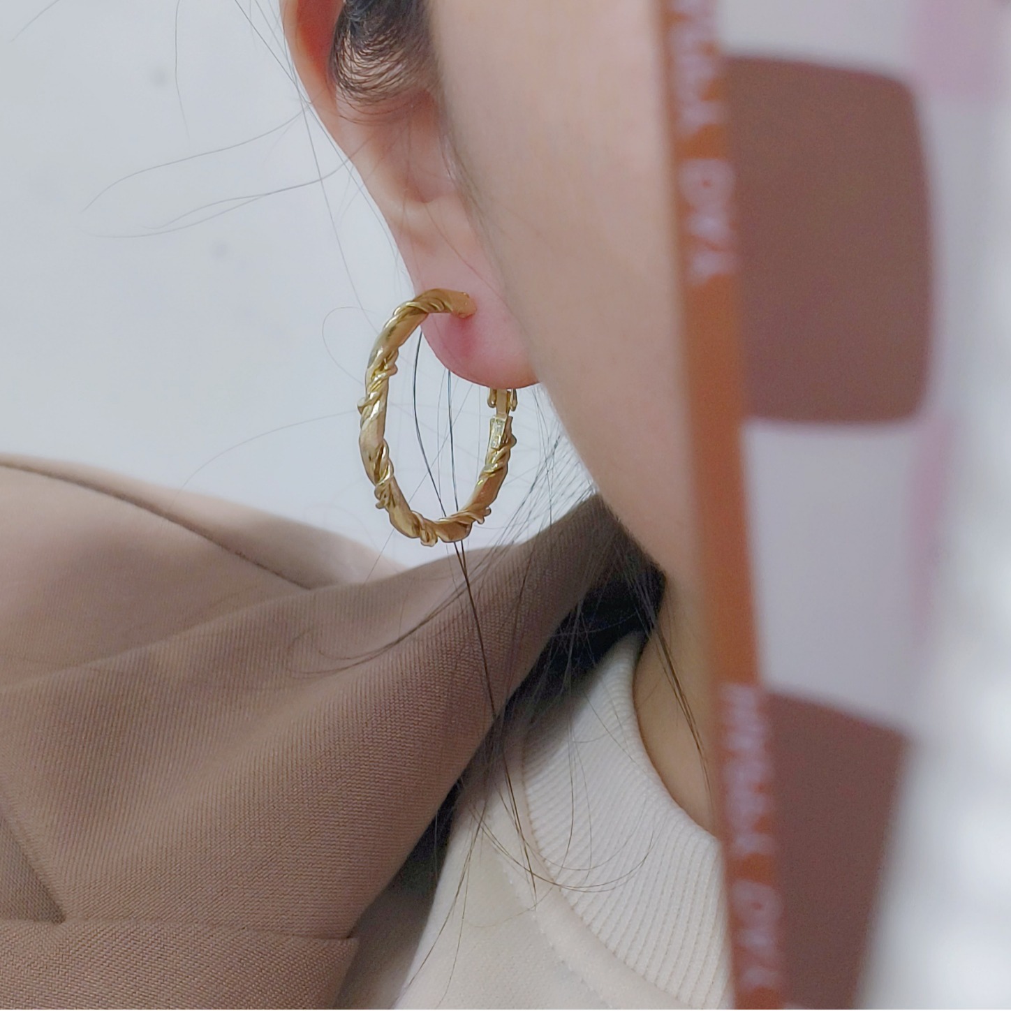Simple and versatile, with a niche design sense, plain ring and twisted ear rings, a trendy, individualistic and fashionable cross-border cold style earrings for women on Instagram details Picture