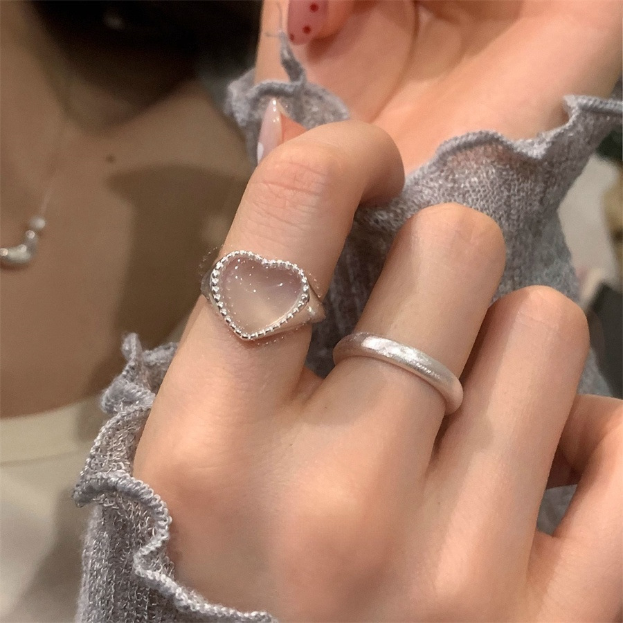 Sweet and heart-shaped moonstone ring, a luxurious and sophisticated index finger ring with a unique design and versatile open ring full figure