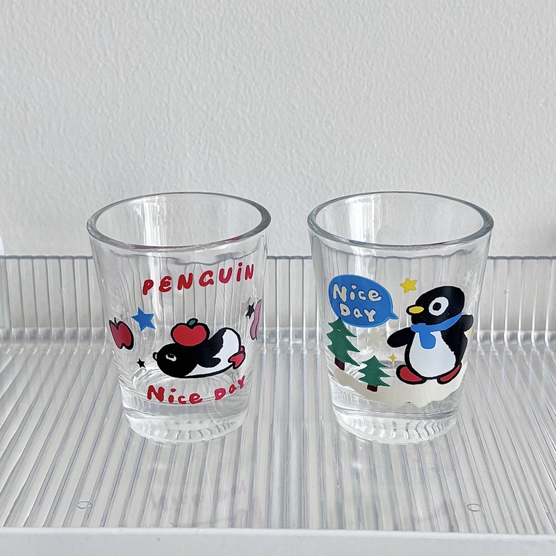 High appearance level penguin wine glass, mini wine glass, fruit wine glass, household spirits glass, white spirit glass set Application Scenario
