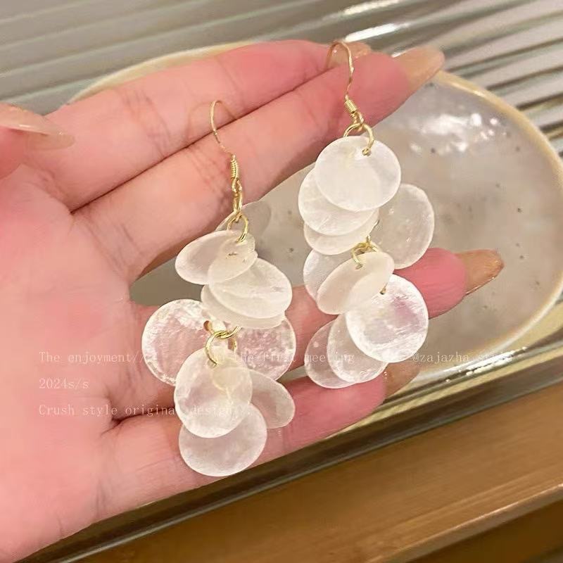 Island vacation style long tassel shell earrings for women's summer 2025 new style Exaggerated and elegant earrings by the seaside Specification drawing