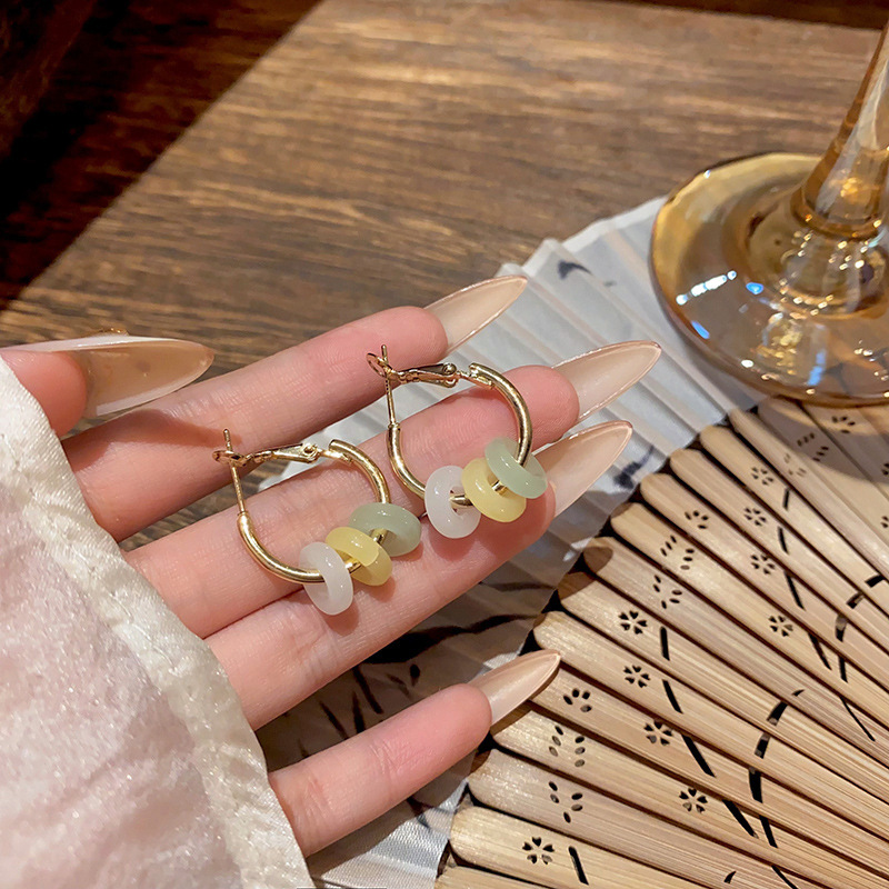 Dopamine colored circle earrings for women 2024 New bestsellers, fresh and fashionable stud earrings, internet-famous earrings wholesale full figure