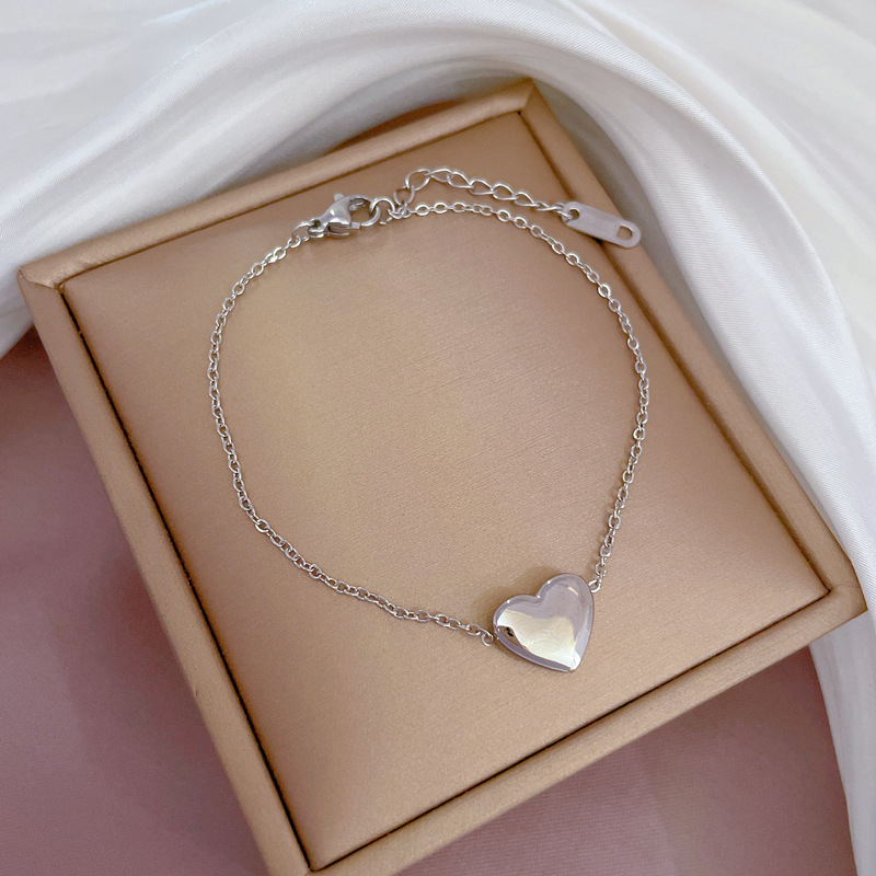 【 All-titanium Steel 】 Dongdaemun's minimalist and cold style heart-shaped chain bracelet, a retro best friend of a female Internet celebrity Application Scenario