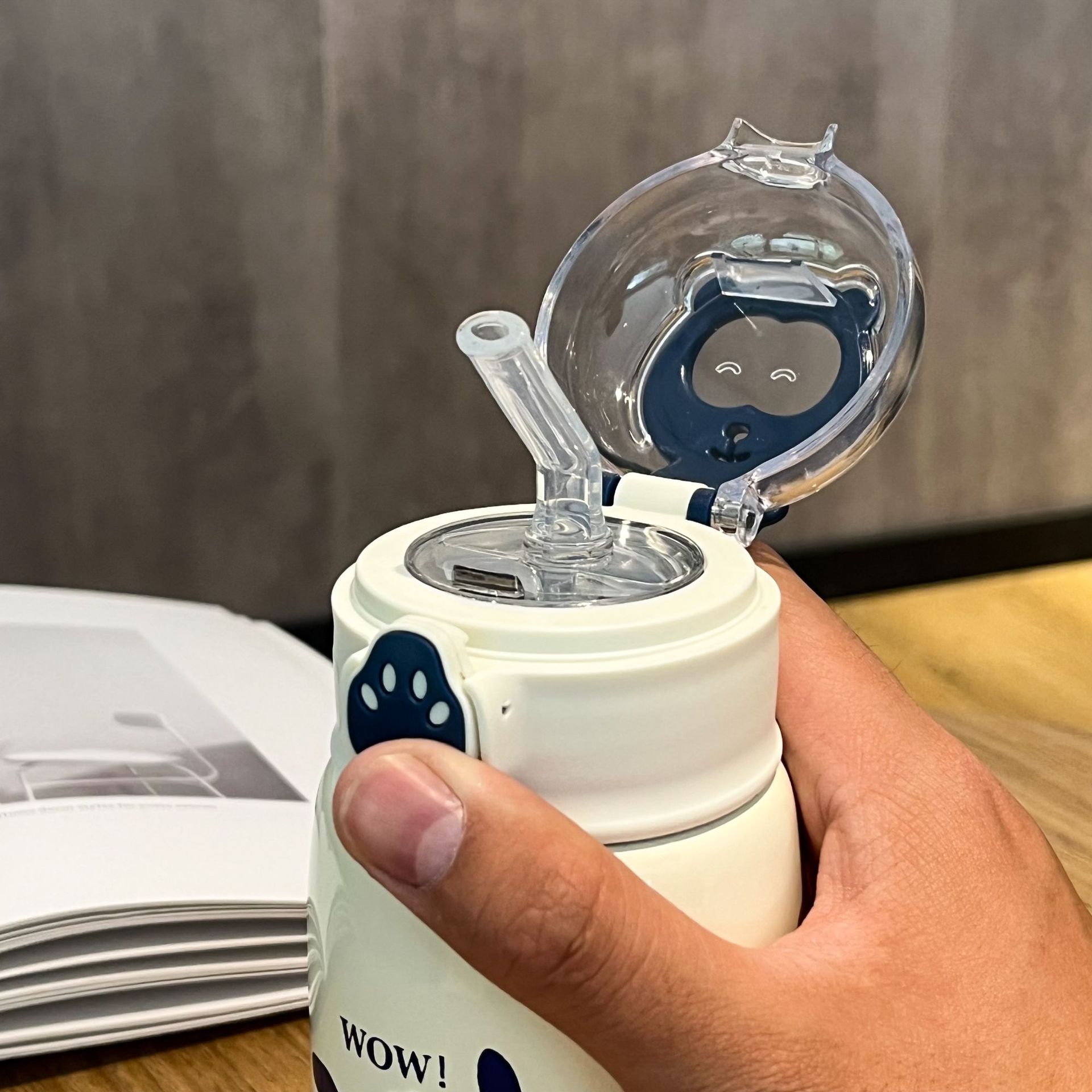 New cartoon insulated cup, 316 stainless steel cup for women, children's water cup, high appearance level, double-drinking cup, student straw cup Application Scenario