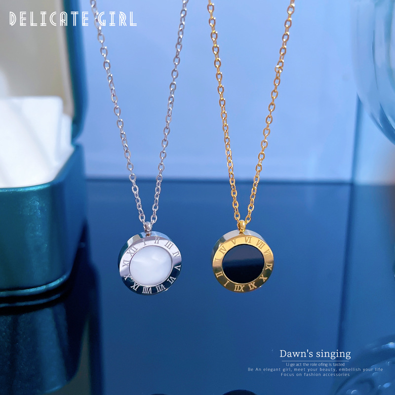 【 All-titanium Steel 】 Roman double-sided minimalist style furnace with real gold necklace, female Instagram influencer collarbone chain accessory Application Scenario